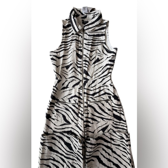 Nasty Gal Zebra Print Sleeveless Jumpsuit size 4 NWT - Picture 6 of 15